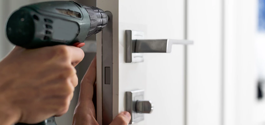 Locksmith For Lock Replacement Near Me in Alton, IL