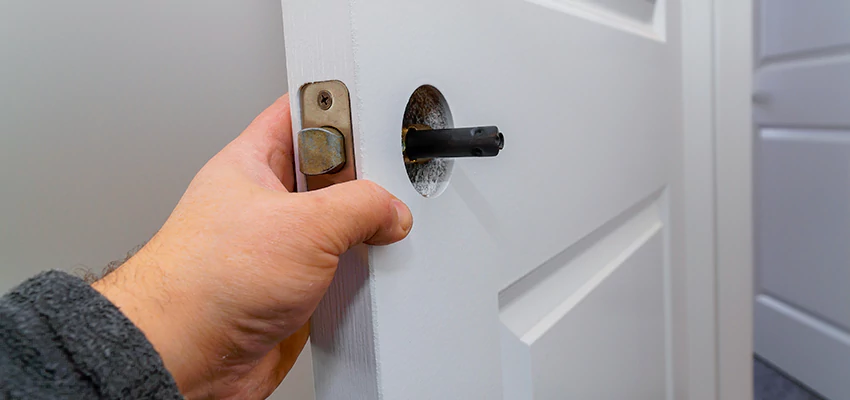 Nighttime Locksmith For Lock Repair in Alton, IL