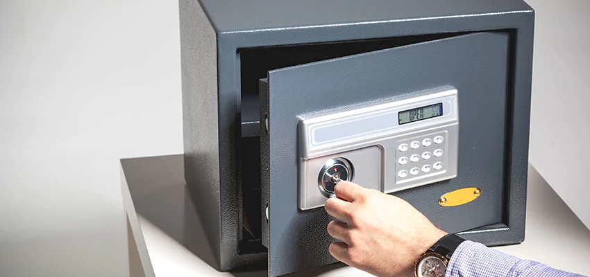 Jewelry Safe Unlocking Service in Alton, Illinois